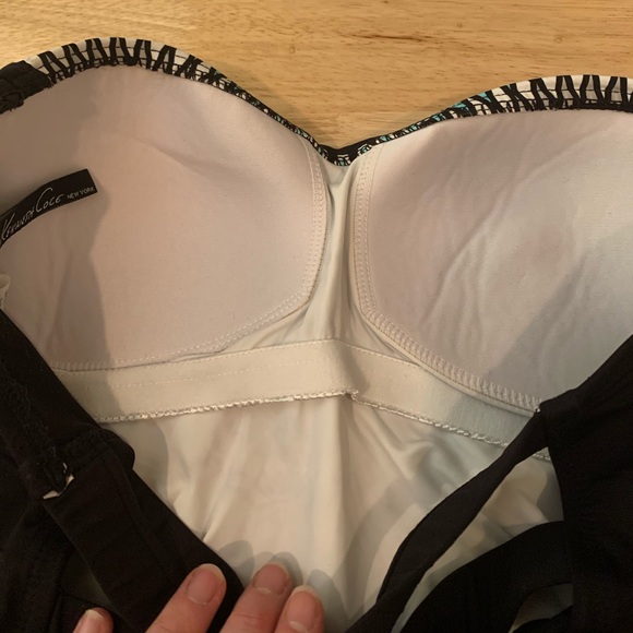 Kenneth Cole NY Nomad One Piece Swimsuit, M - Picture 4 of 7